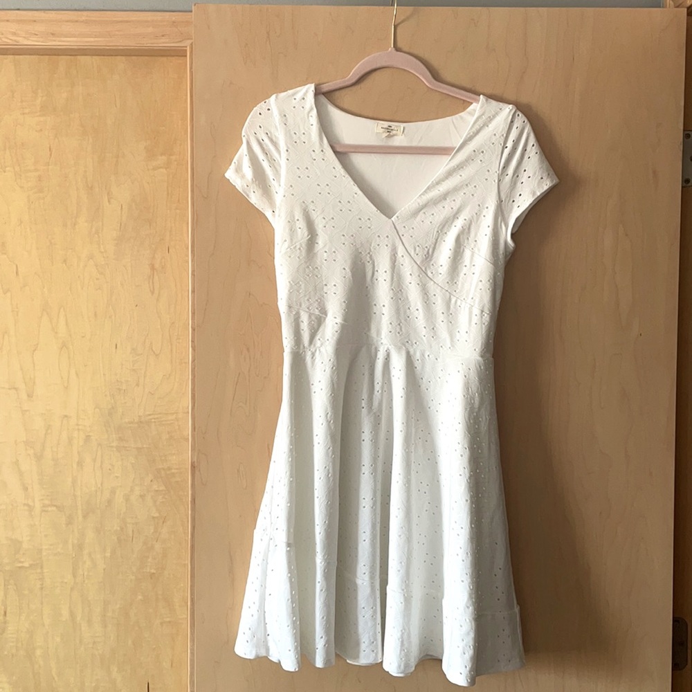 Cute white dress!